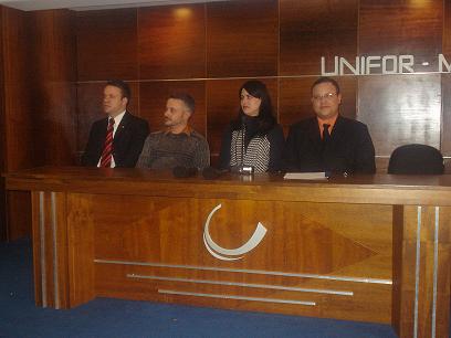 Profissionais e alunos da área discutem Saúde Mental no UNIFOR-MG