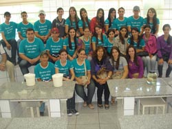 UNIFOR-MG recebe visita de estudantes de Pontevila e Córrego Fundo
