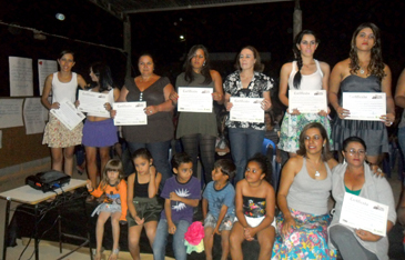 Aluna de Serviço Social ministra Curso de Costura Industrial a comunidade do Alto do Pequi