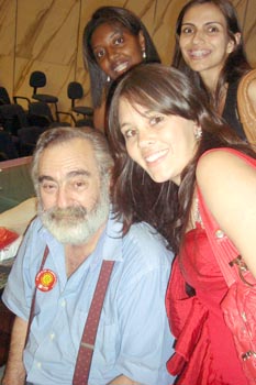 Alunas do UNIFOR participam de lançamento de livros de autor renomado na área do Serviço Social