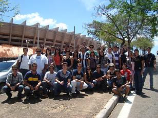 Alunos de Engenharia Civil fazem visita técnica ao Mineirão