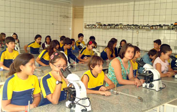 Pais de alunos do Corujinha participam de Café com a Diretora