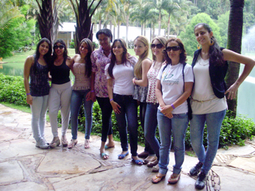 Alunos de Pedagogia visitam Instituto Inhotim