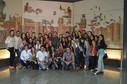 Alunos de Arquitetura e Urbanismo visitam mostra de história e vida dos imperadores e do povo romano