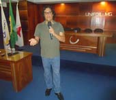 Capitalismo e socialismo foram temas de palestra no Colégio de Aplicação