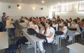 Palestra sobre primeiros socorros é ministrada pelo Corpo de Bombeiros