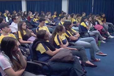 Alunos do Aplicação participaram de encontros com os candidatos