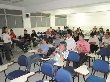 Professora do UNIFOR ministra palestra sobre Ecologia e Biodiversidade