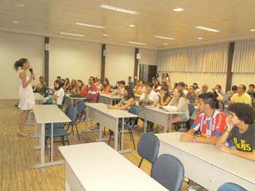 Palestra e depoimentos de egressos marcam aula inaugural de Engenharia Civil