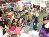 Dia do Bibliotecário é comemorado com várias atividades no Bazar Guri