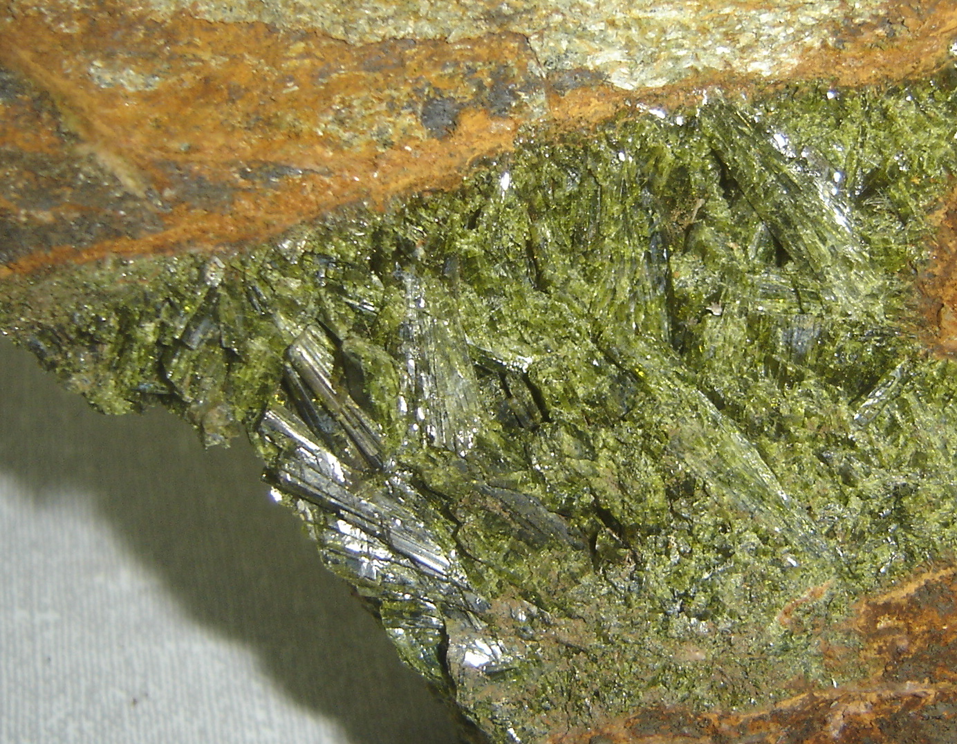 PROFESSOR DO UNIFOR-MG CATALOGA TRIGÉSIMO SEGUNDO MINERAL NO MUNICÍPIO DE FORMIGA