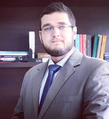 EGRESSO DO CURSO DE DIREITO CONCLUI MESTRADO EM RELAÇÕES SOCIAIS E DEMOCRACIA