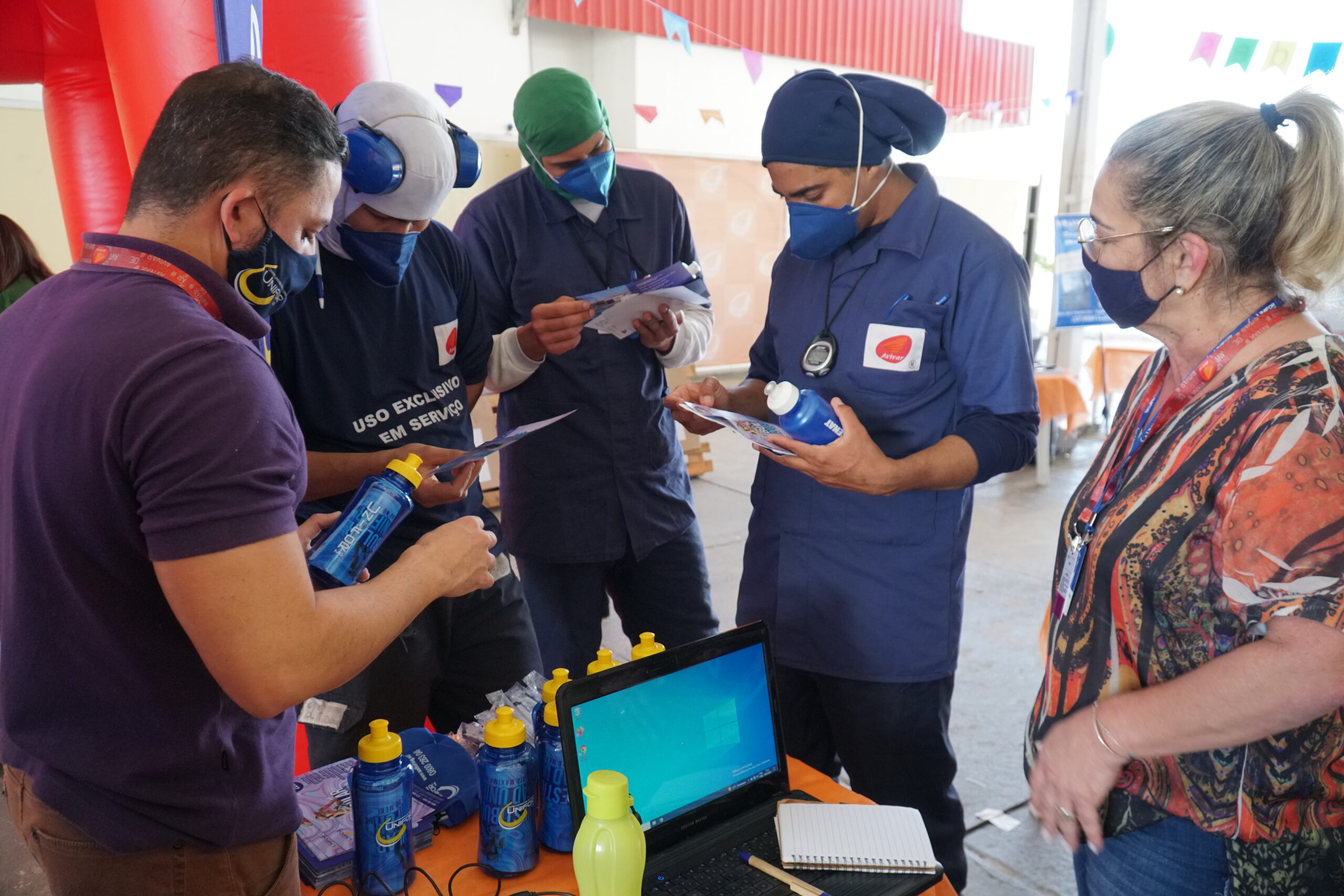UNIFOR-MG INTEGRA FEIRA DE OPORTUNIDADES DA AVIVAR